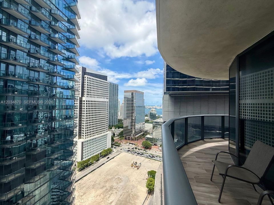 For Rent: $5,900 (2 beds, 2 baths, 1152 Square Feet)