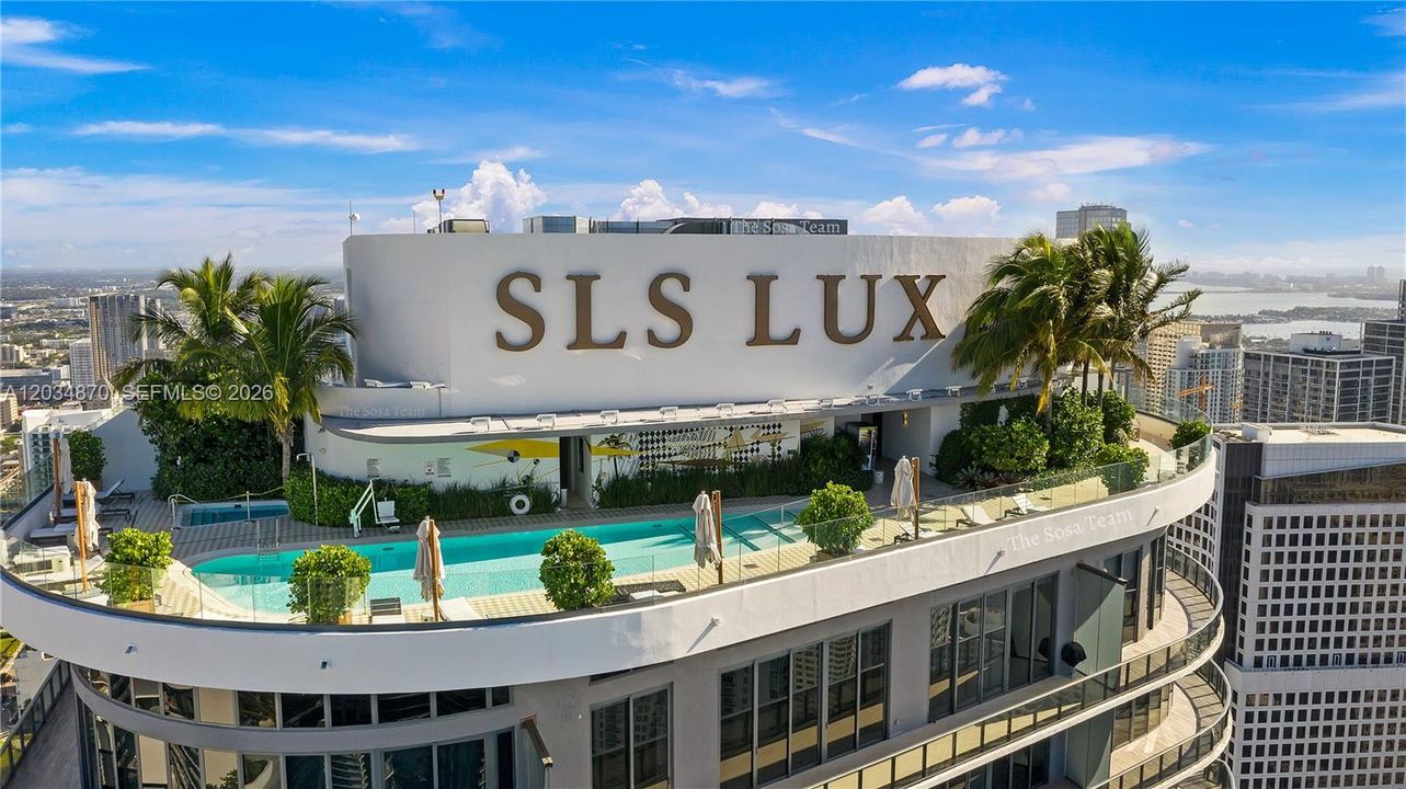 For Rent: $5,900 (2 beds, 2 baths, 1152 Square Feet)