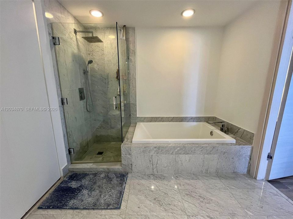 For Rent: $5,900 (2 beds, 2 baths, 1152 Square Feet)