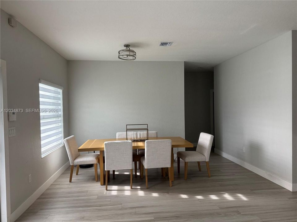 For Sale: $795,000 (3 beds, 2 baths, 1959 Square Feet)