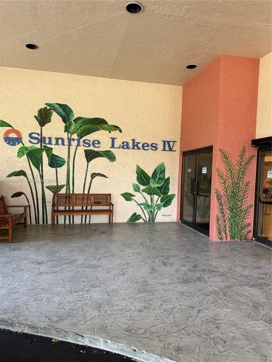 For Sale: $250,000 (2 beds, 2 baths, 1030 Square Feet)