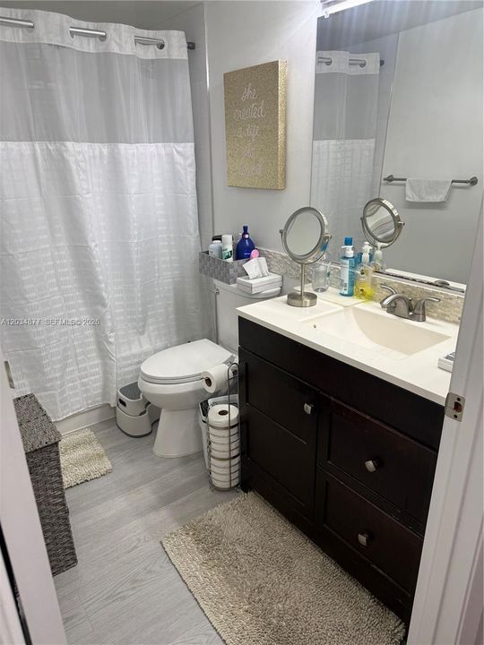 2nd Bathroom