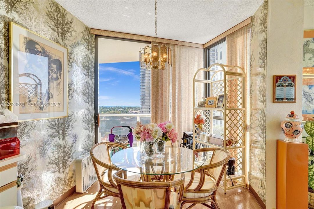 For Sale: $575,000 (2 beds, 2 baths, 1800 Square Feet)