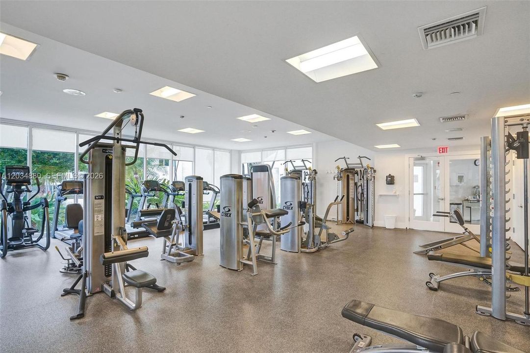 For Sale: $575,000 (2 beds, 2 baths, 1800 Square Feet)