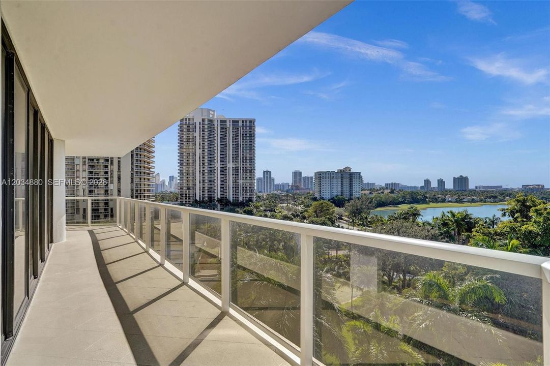 For Sale: $575,000 (2 beds, 2 baths, 1800 Square Feet)