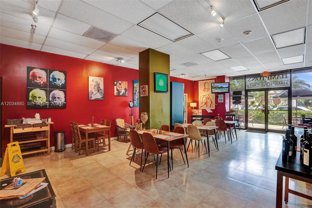 For Sale: $575,000 (2 beds, 2 baths, 1800 Square Feet)