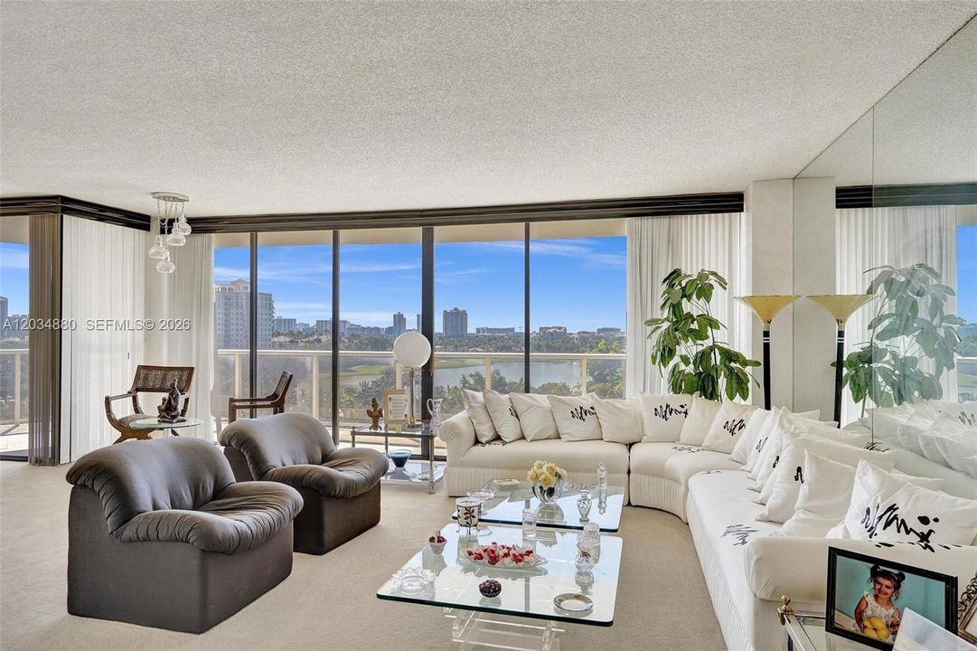 For Sale: $575,000 (2 beds, 2 baths, 1800 Square Feet)