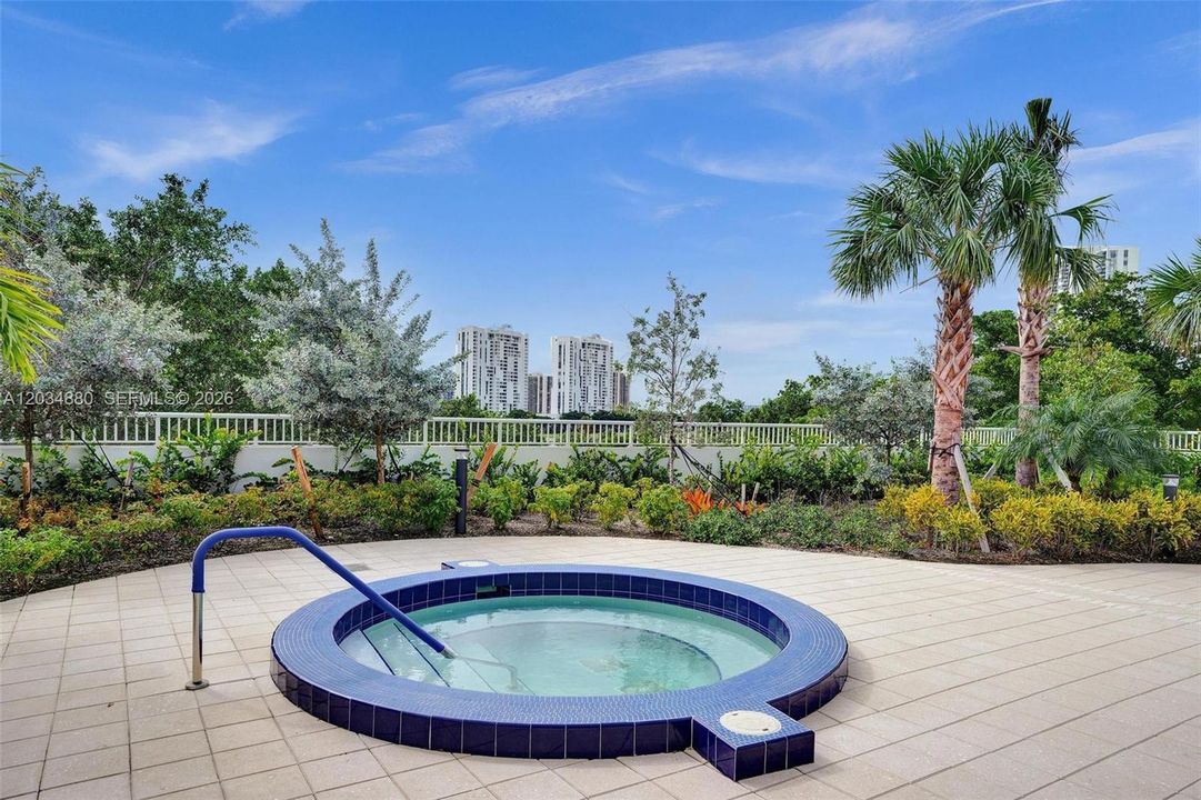 For Sale: $575,000 (2 beds, 2 baths, 1800 Square Feet)