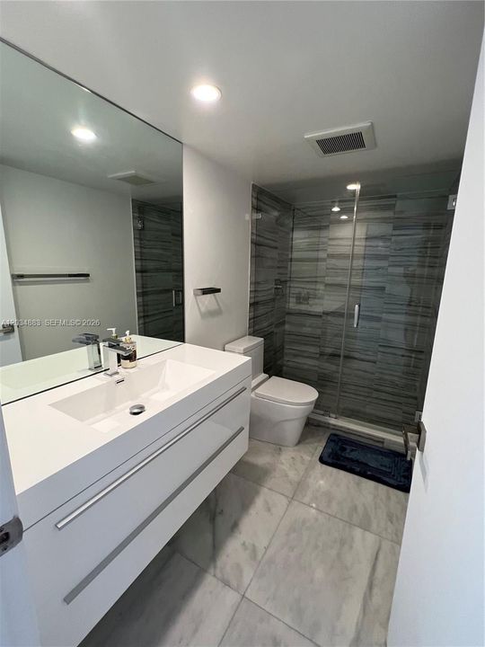 For Rent: $7,000 (2 beds, 2 baths, 1600 Square Feet)