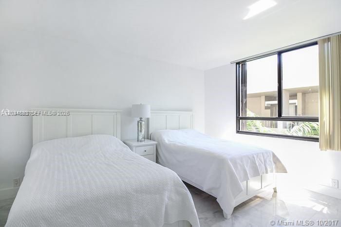 For Rent: $7,000 (2 beds, 2 baths, 1600 Square Feet)