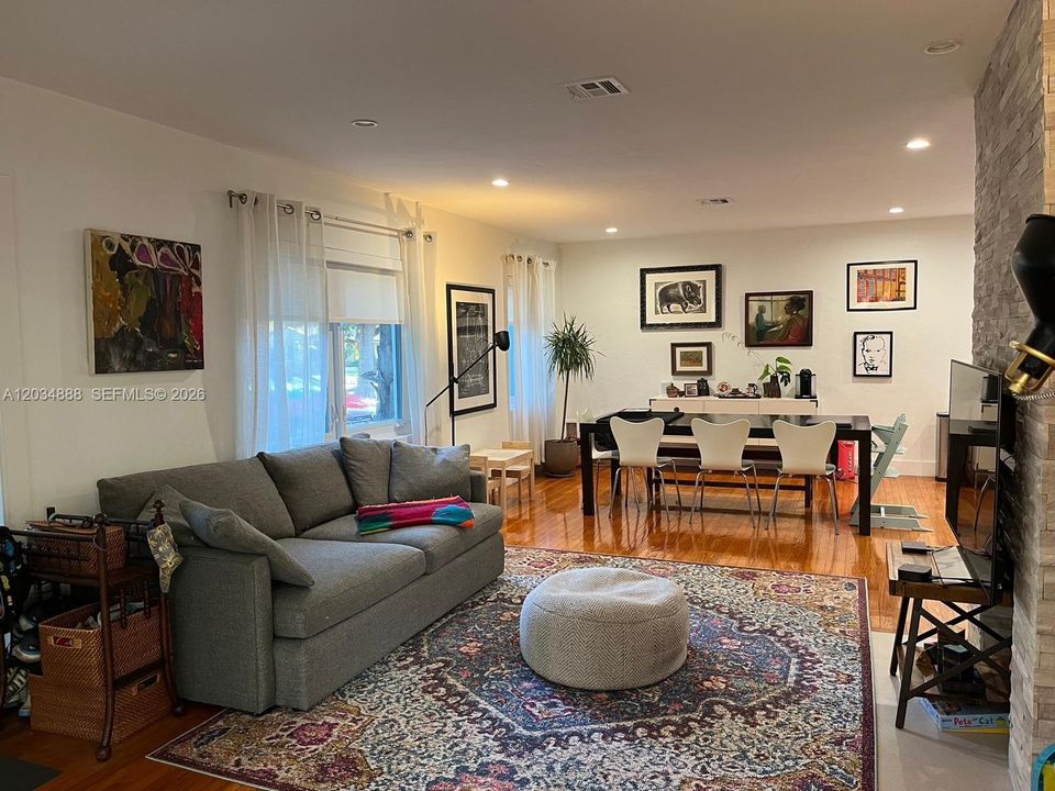 En Renta: $5,950 (3 camas, 2 baños, 1533 Pies cuadrados)