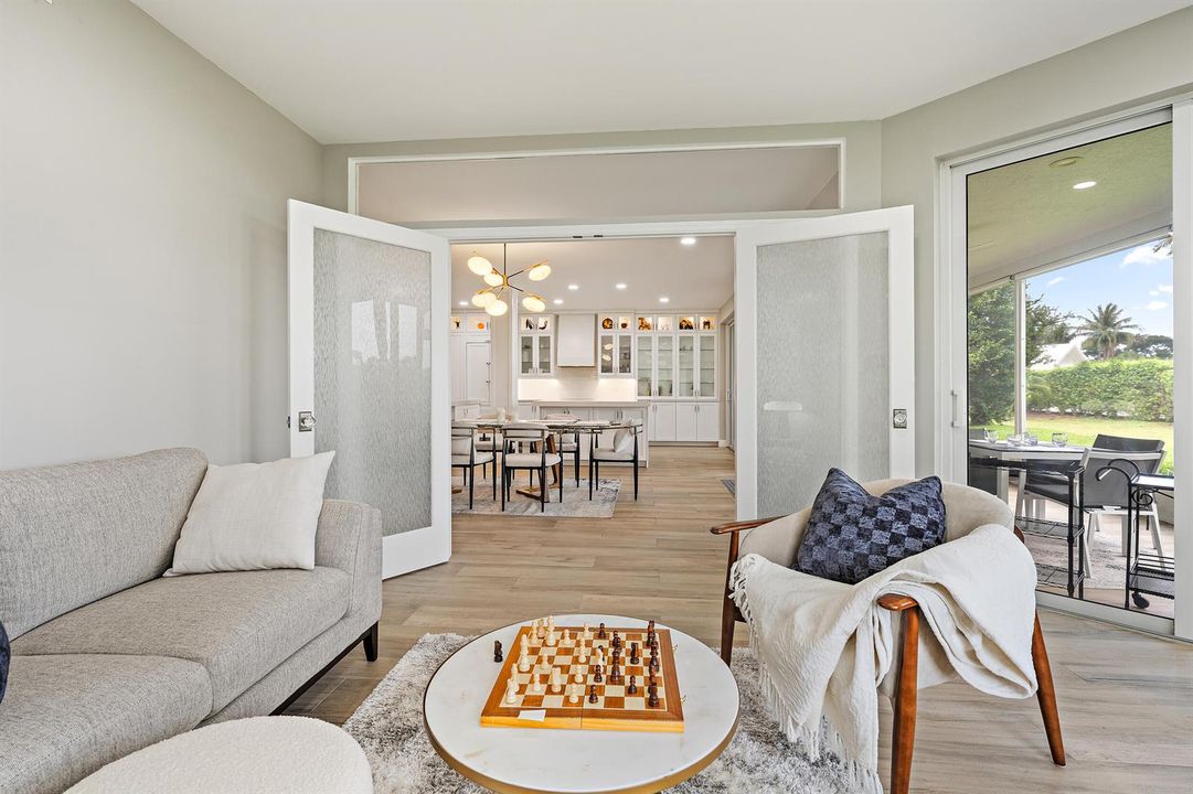 316 Spyglass Way-14