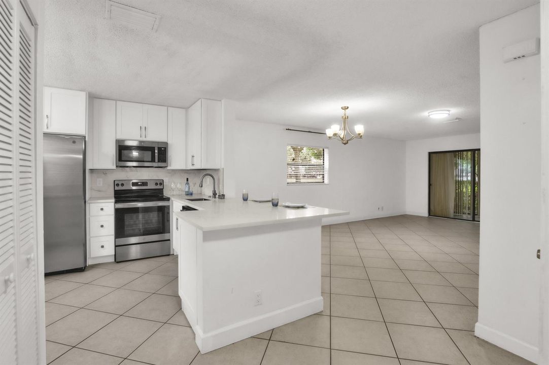 2112 NW 45th Ave-5