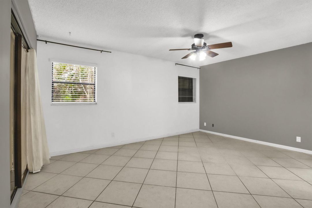 2112 NW 45th Ave-9