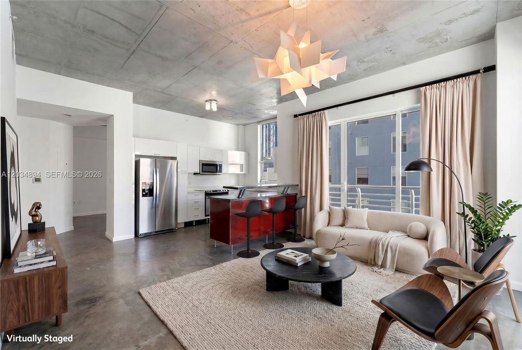 For Sale: $395,000 (1 beds, 1 baths, 950 Square Feet)