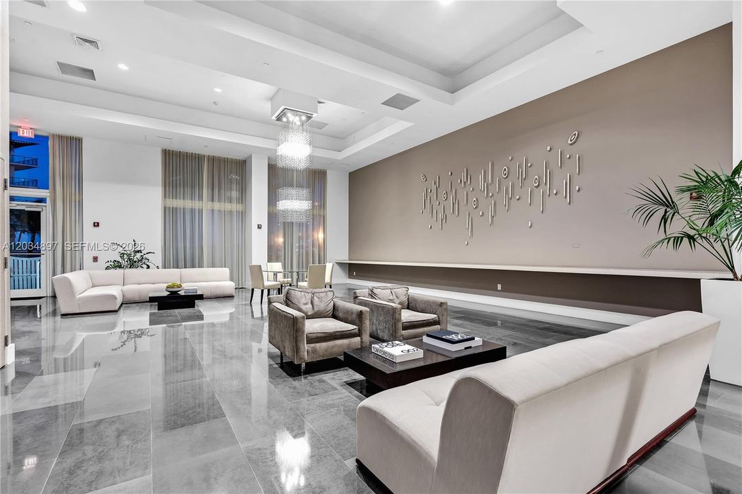 En Venta: $10,985,000 (3 camas, 3 baños, 4750 Pies cuadrados)