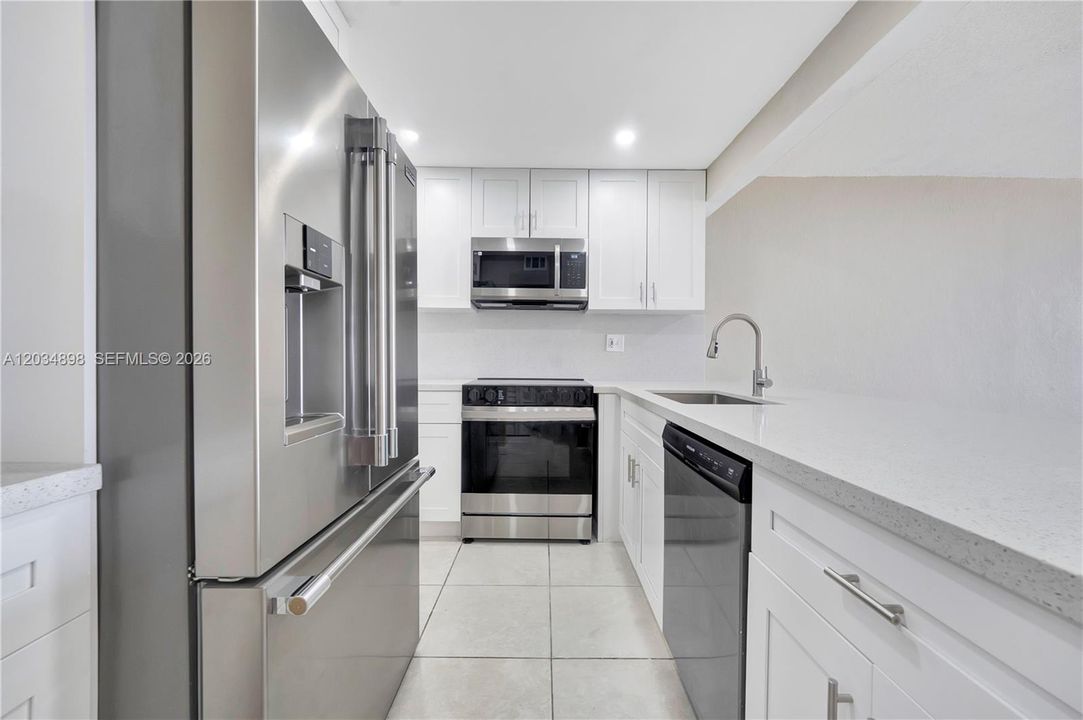 En Renta: $2,700 (3 camas, 2 baños, 1205 Pies cuadrados)