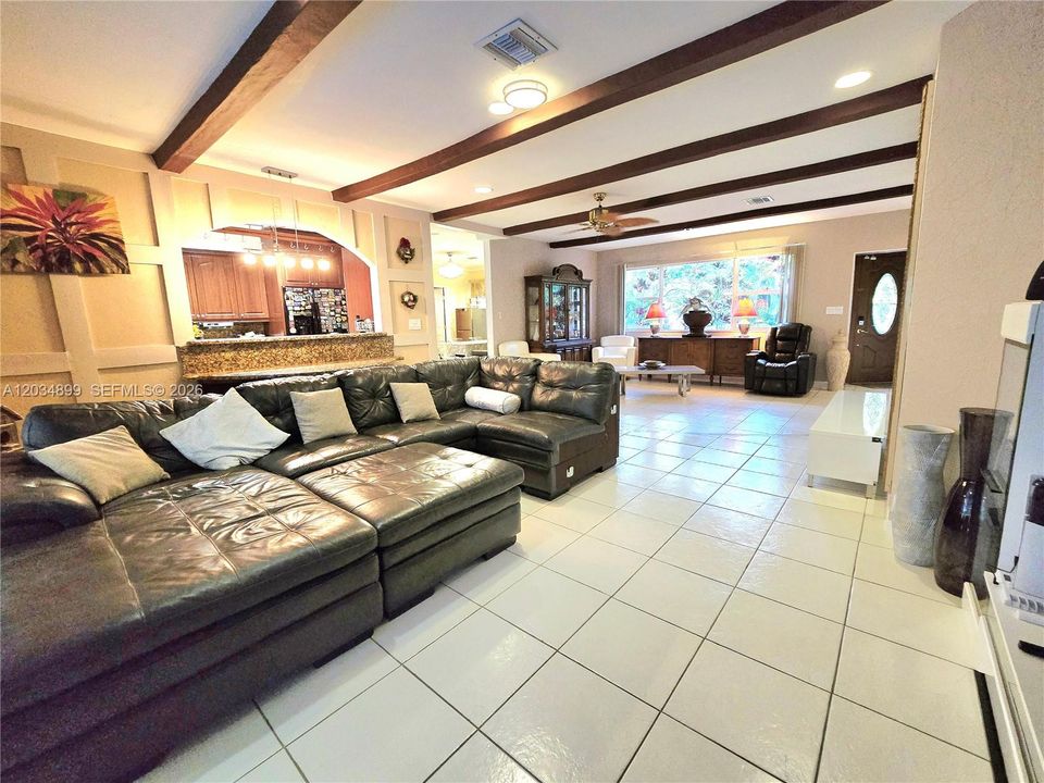 For Sale: $1,000,000 (3 beds, 2 baths, 2268 Square Feet)