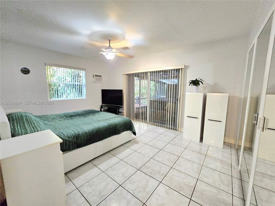 For Sale: $1,000,000 (3 beds, 2 baths, 2268 Square Feet)