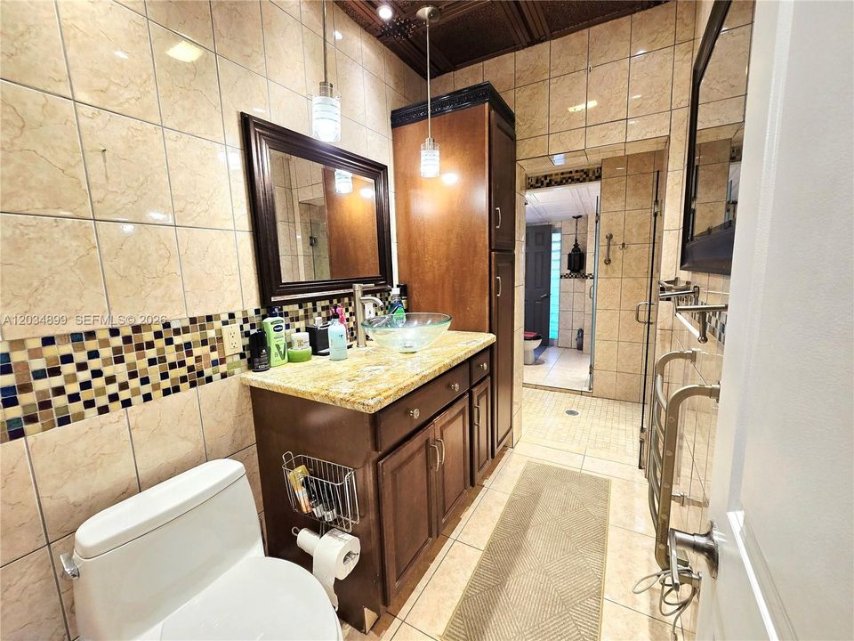 For Sale: $1,000,000 (3 beds, 2 baths, 2268 Square Feet)