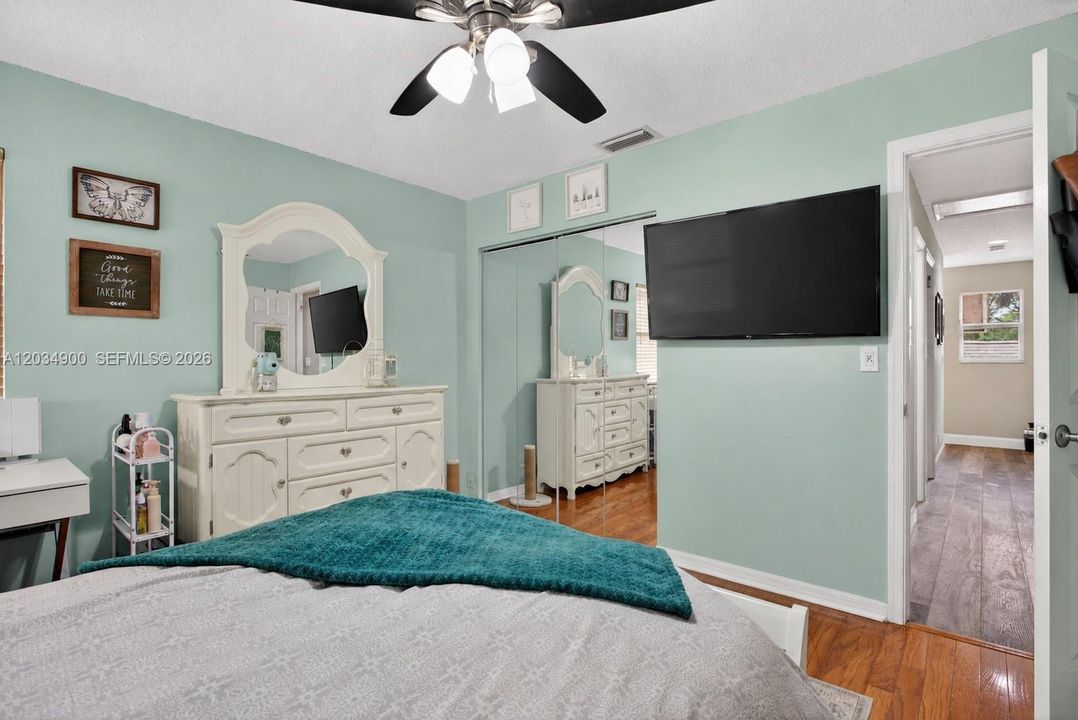 For Sale: $800,000 (4 beds, 3 baths, 2445 Square Feet)