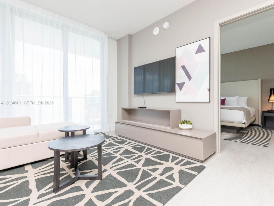 For Sale: $785,000 (2 beds, 2 baths, 1044 Square Feet)