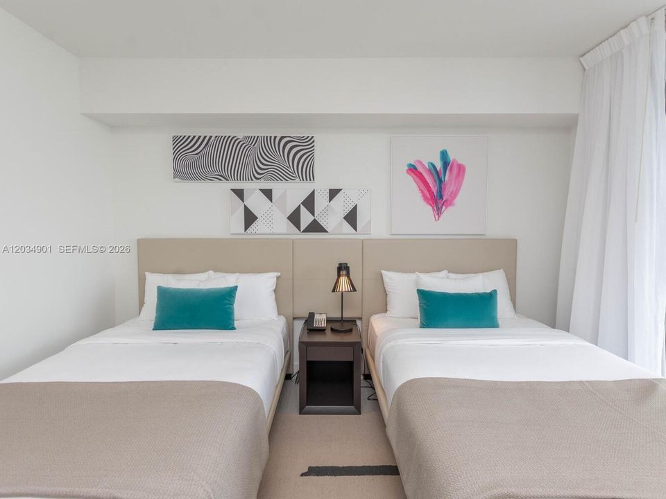 For Sale: $785,000 (2 beds, 2 baths, 1044 Square Feet)