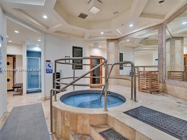 В аренду: $10,400 (3 спален, 3 ванн, 1750 Квадратных фут)