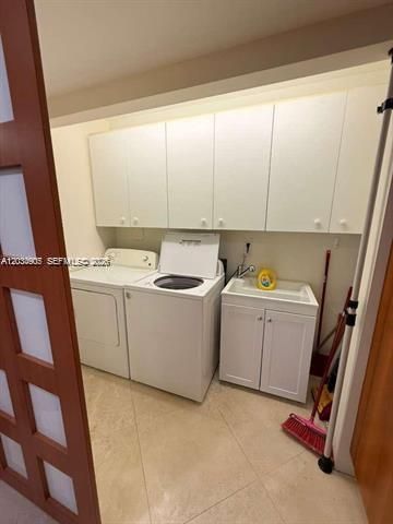 В аренду: $10,400 (3 спален, 3 ванн, 1750 Квадратных фут)
