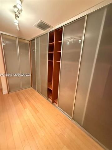В аренду: $10,400 (3 спален, 3 ванн, 1750 Квадратных фут)