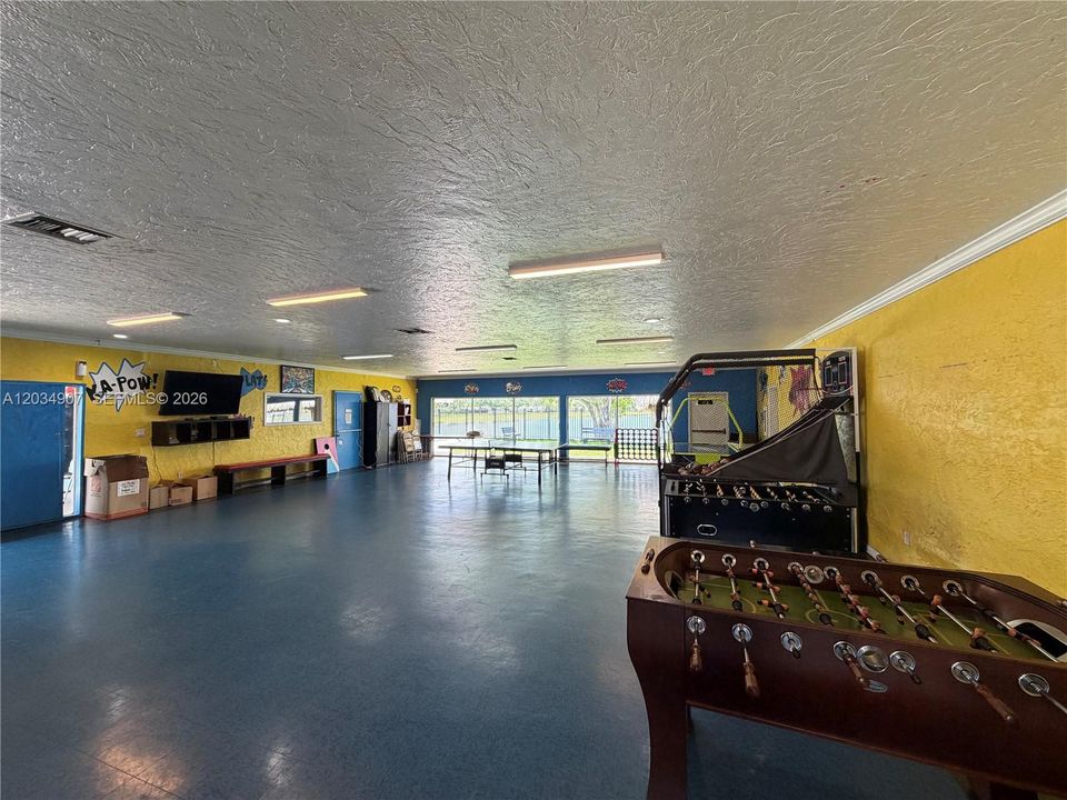For Rent: $3,700 (3 beds, 2 baths, 1362 Square Feet)
