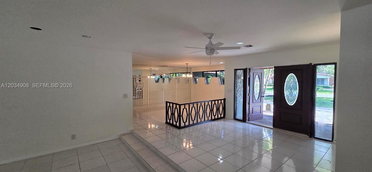 En Renta: $5,750 (5 camas, 4 baños, 5023 Pies cuadrados)