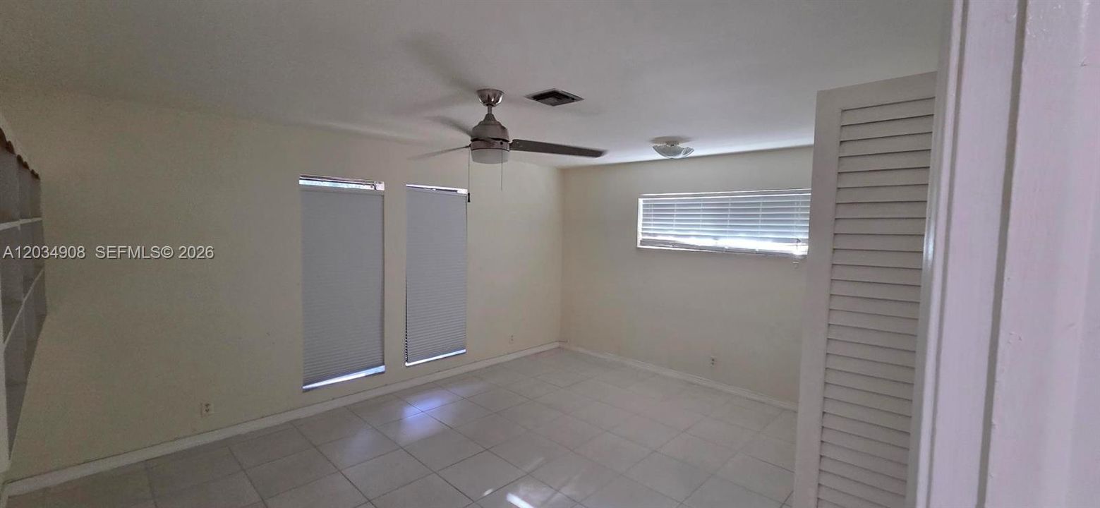 En Renta: $5,750 (5 camas, 4 baños, 5023 Pies cuadrados)