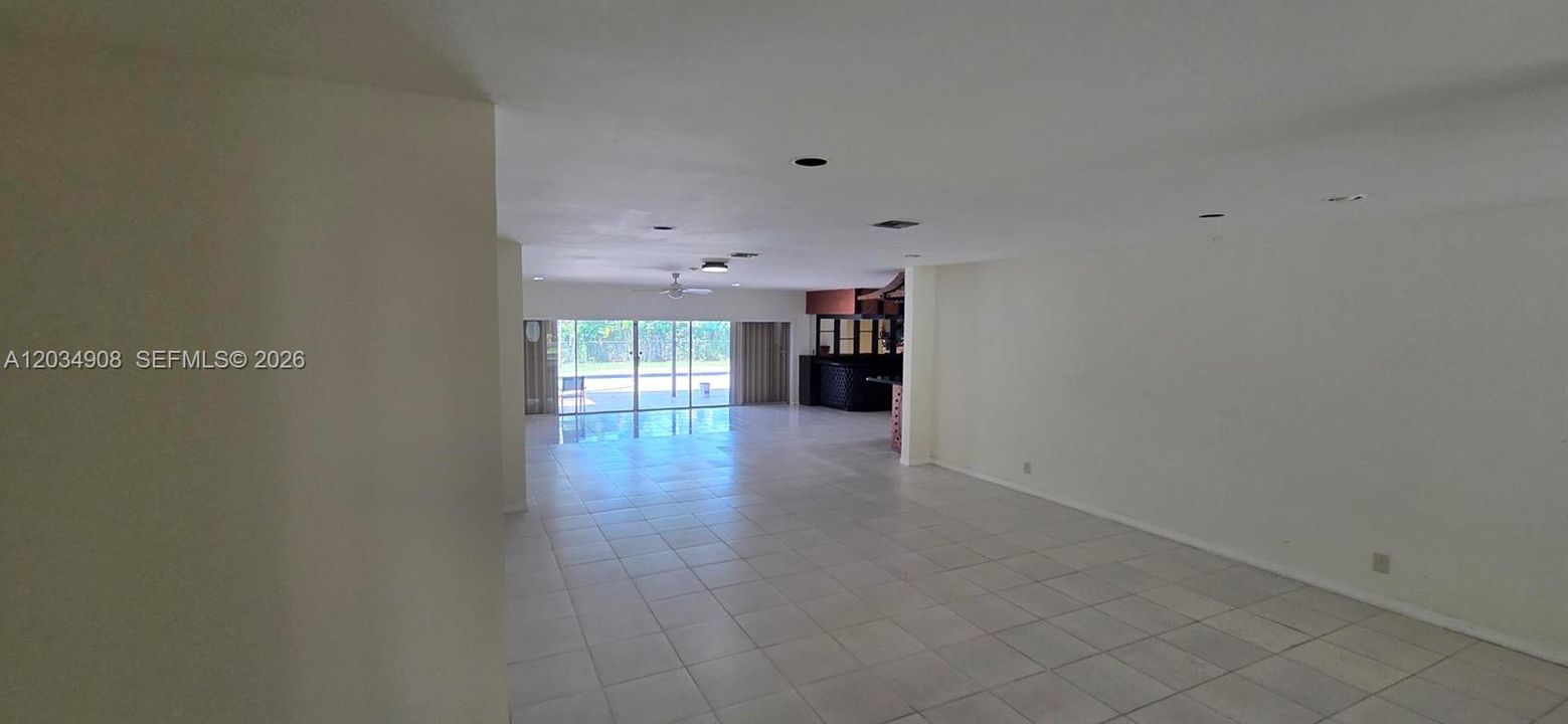En Renta: $5,750 (5 camas, 4 baños, 5023 Pies cuadrados)