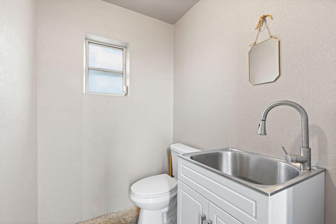 14-web-or-mls-270 SW 33rd St, Fort Laude