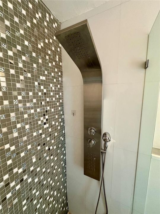 For Rent: $5,500 (3 beds, 2 baths, 1662 Square Feet)