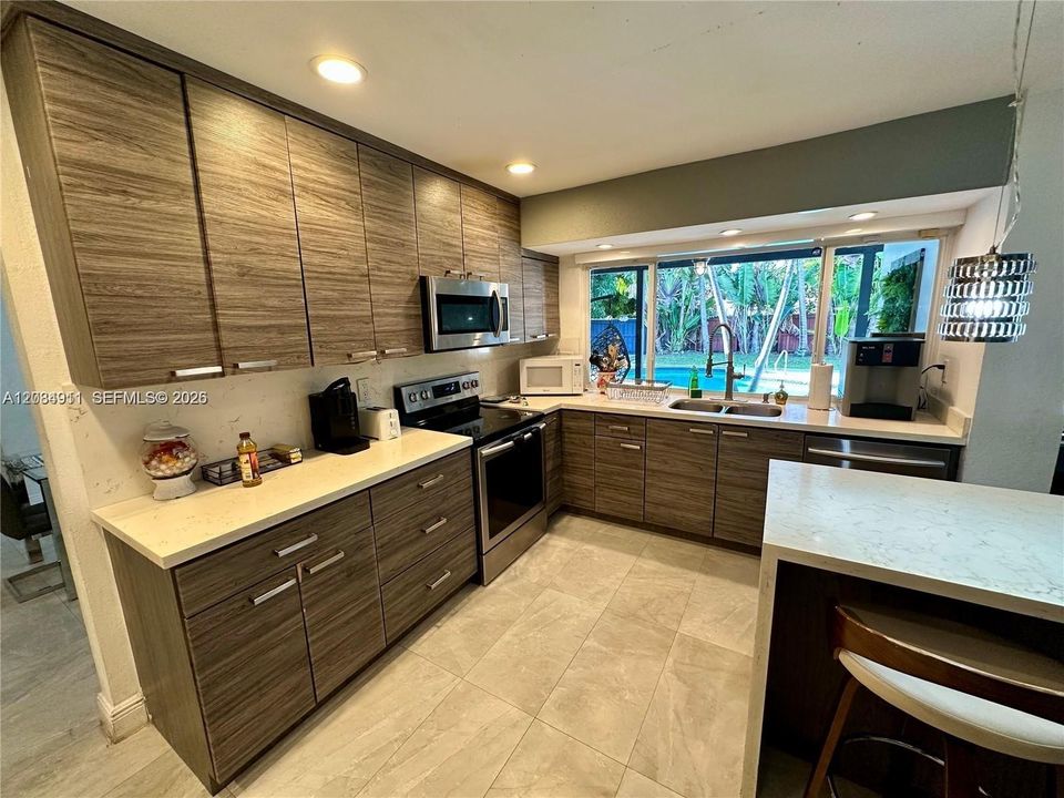 For Rent: $5,500 (3 beds, 2 baths, 1662 Square Feet)