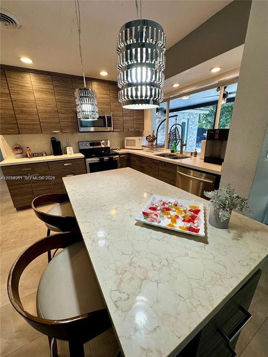For Rent: $5,500 (3 beds, 2 baths, 1662 Square Feet)
