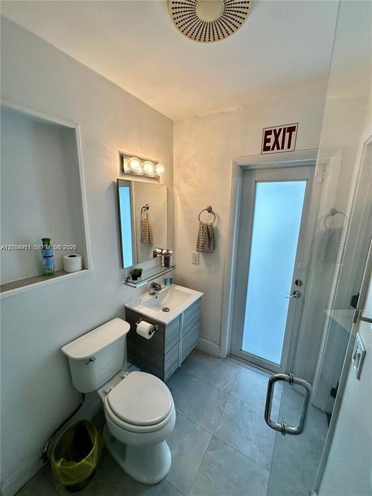 For Rent: $5,500 (3 beds, 2 baths, 1662 Square Feet)