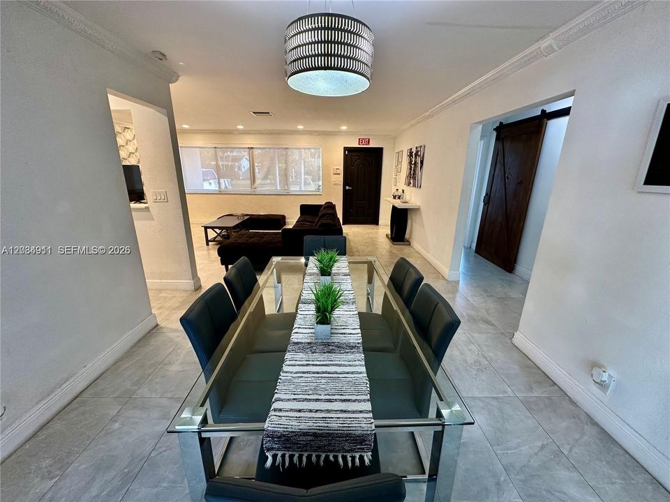 For Rent: $5,500 (3 beds, 2 baths, 1662 Square Feet)