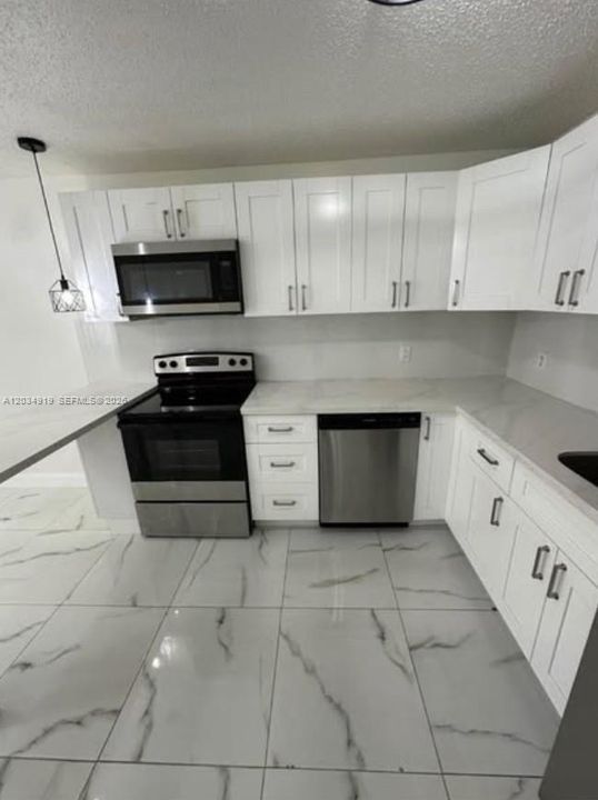 For Rent: $1,875 (1 beds, 1 baths, 3754 Square Feet)