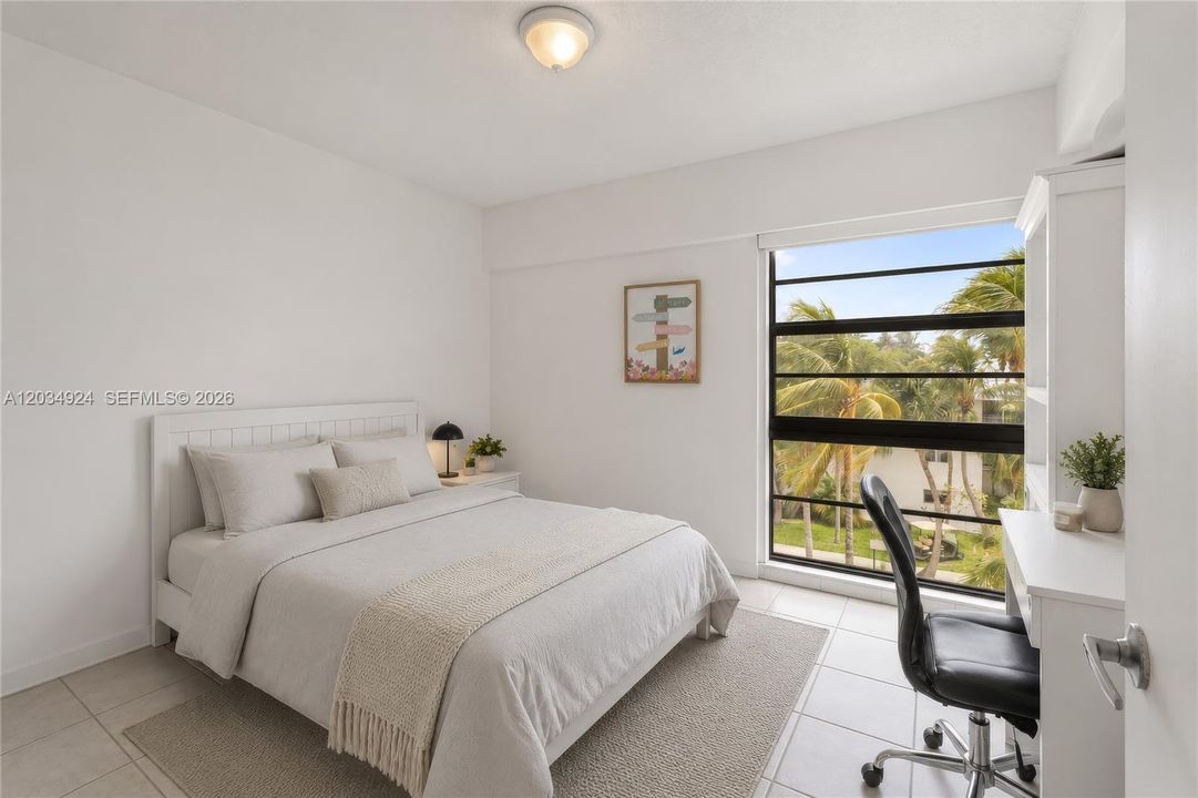 For Rent: $6,000 (3 beds, 2 baths, 1700 Square Feet)