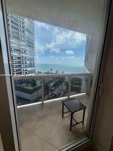 For Rent: $8,000 (3 beds, 3 baths, 1750 Square Feet)