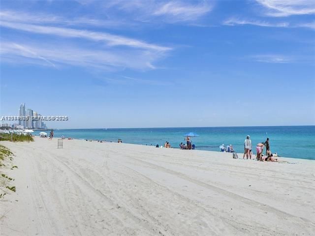 For Rent: $8,000 (3 beds, 3 baths, 1750 Square Feet)