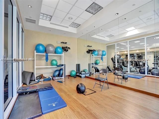 For Rent: $8,000 (3 beds, 3 baths, 1750 Square Feet)