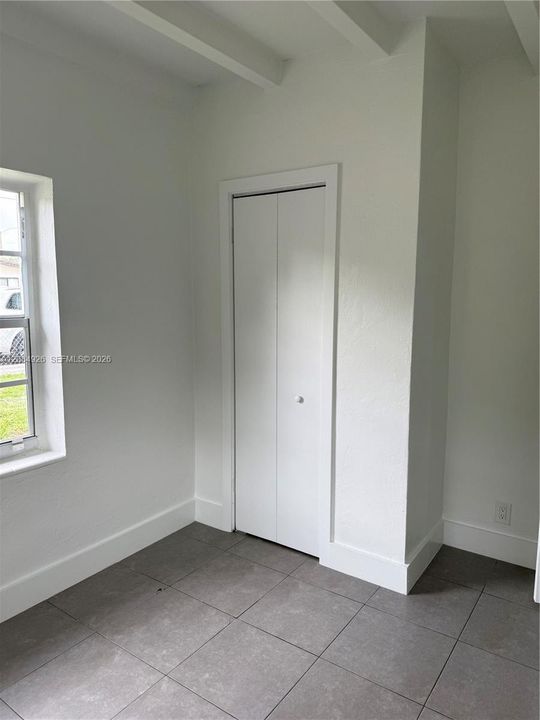 For Sale: $338,000 (2 beds, 1 baths, 625 Square Feet)