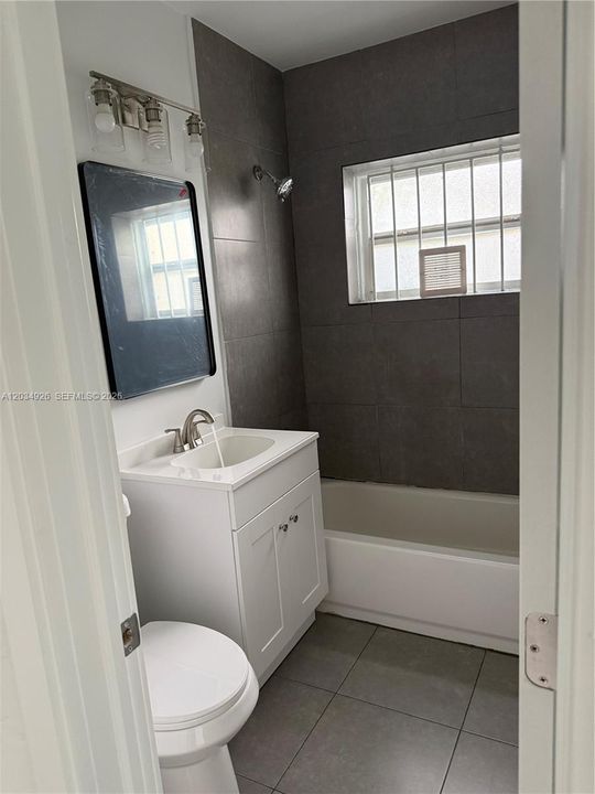 For Sale: $338,000 (2 beds, 1 baths, 625 Square Feet)
