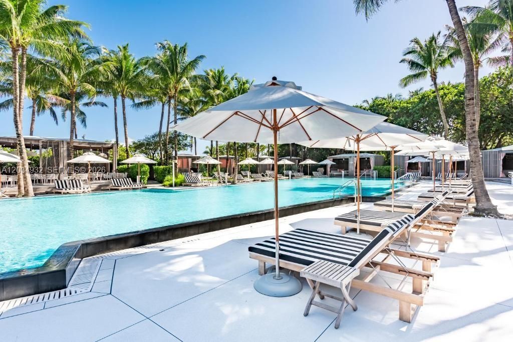 For Sale: $2,950,000 (1 beds, 1 baths, 1151 Square Feet)