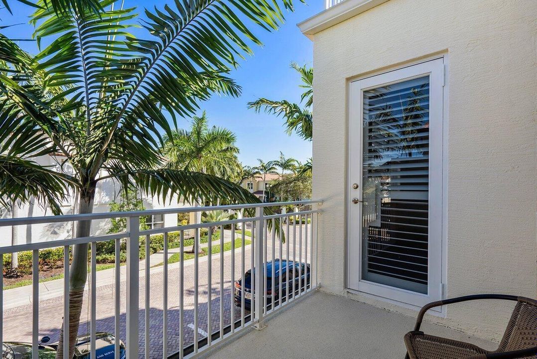 PRIVATE PRIMARY BALCONY