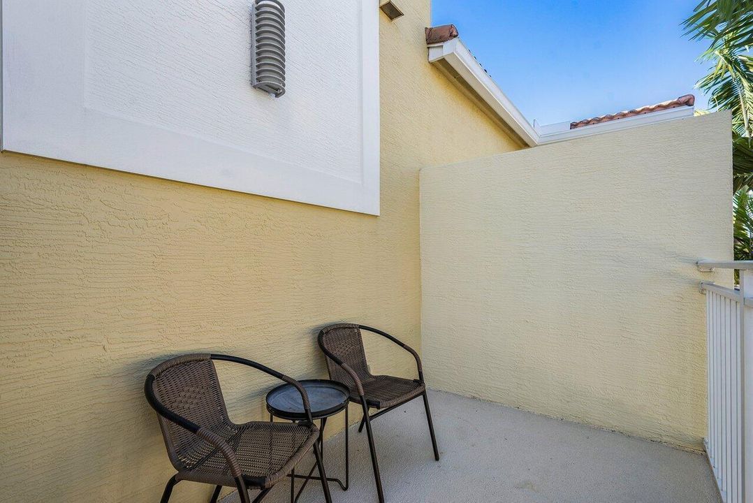 PRIVATE PRIMARY BALCONY